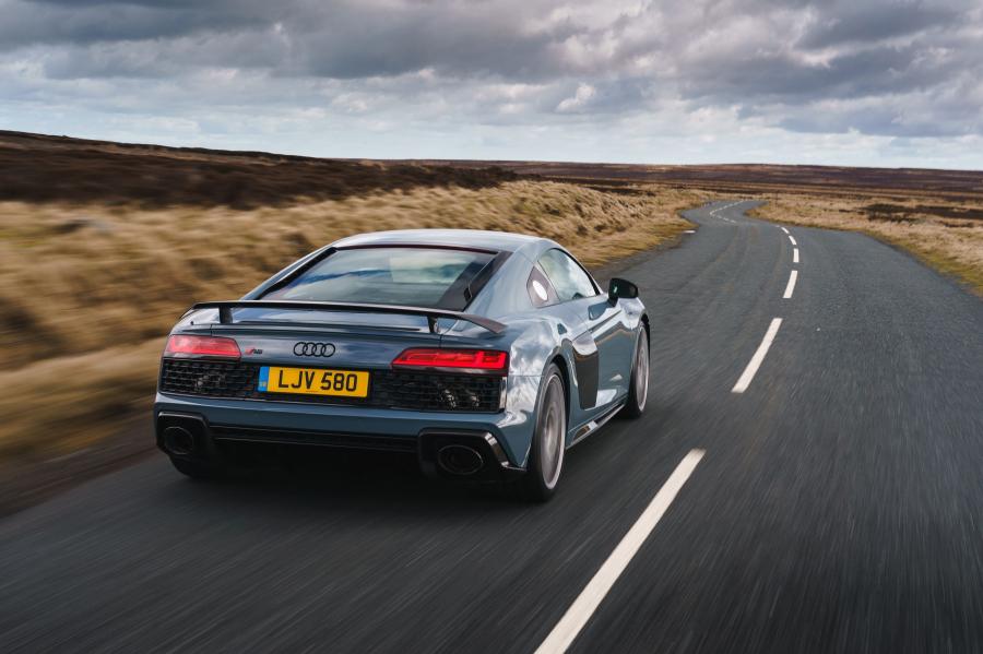  Audi R8 V10 Performance 2019 года  (UK) (фото 73 из 136)
